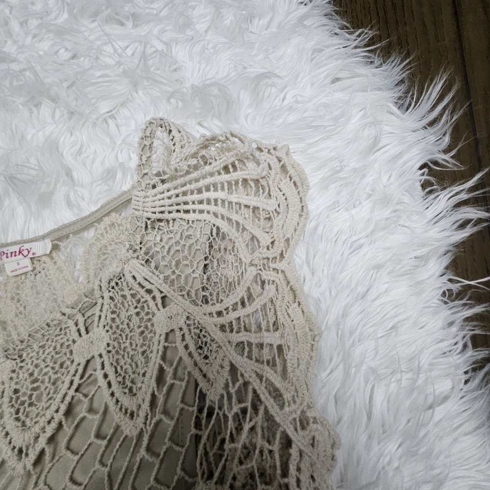 Pinky Lace Top in Cream - Picture 3 of 3